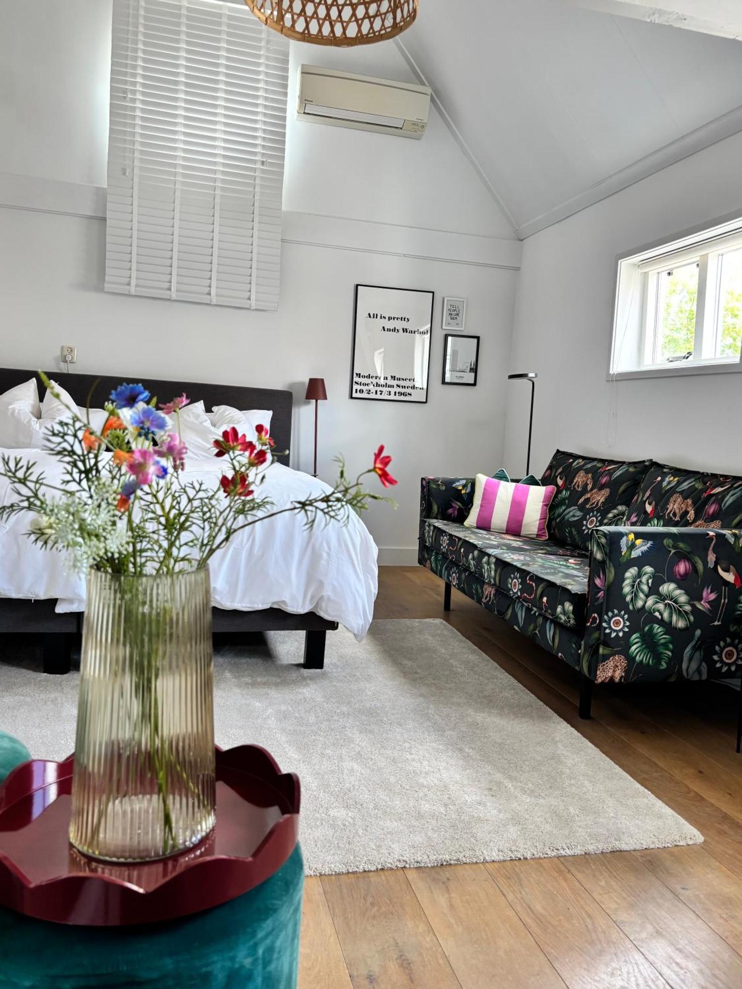 Ninet7 Bed & Breakfast Tilburg Exterior foto